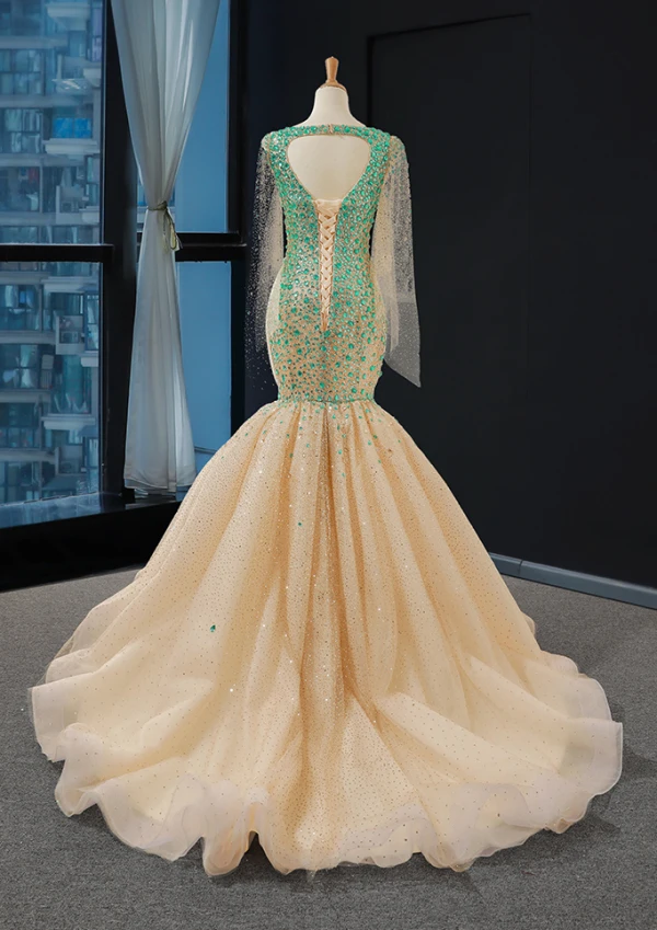 Haut de Gamme Champagne La Mariée Robe De Mariée 2023 Trompette / Sirène Encolure Dégagée Manches Longues Dos Nu Glitter Tulle Tribunal Train Volants