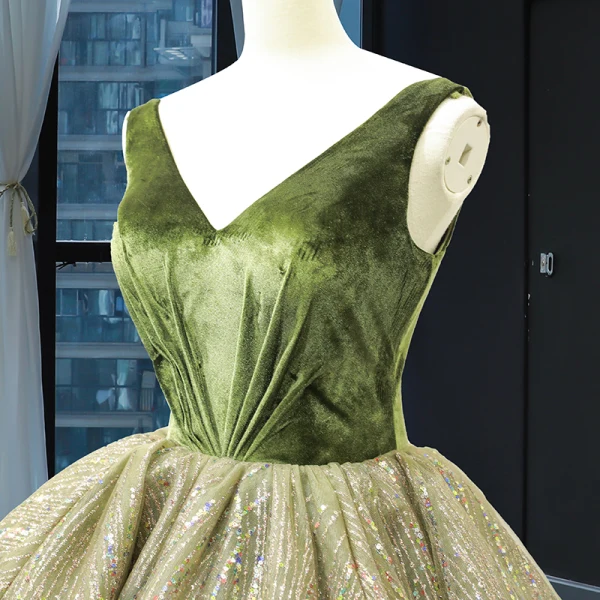 High-end Clover Green Suede Dancing Prom Dresses 2023 A-Line / Princess V-Neck Sleeveless Glitter Tulle Floor-Length / Long Ruffle Backless Formal Dresses