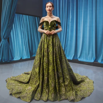 High End Clover Green Velour Evening Dresses 2023 A Line Princess Off The Shoulder Short Sleeve Appliques Lace Beading Court Train Ruffle Backless Formal Dresses
