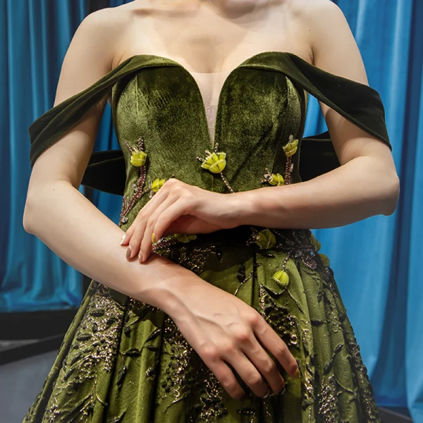High-end Clover Green Velour Evening Dresses  2023 A-Line / Princess Off-The-Shoulder Short Sleeve Appliques Lace Beading Court Train Ruffle Backless Formal Dresses