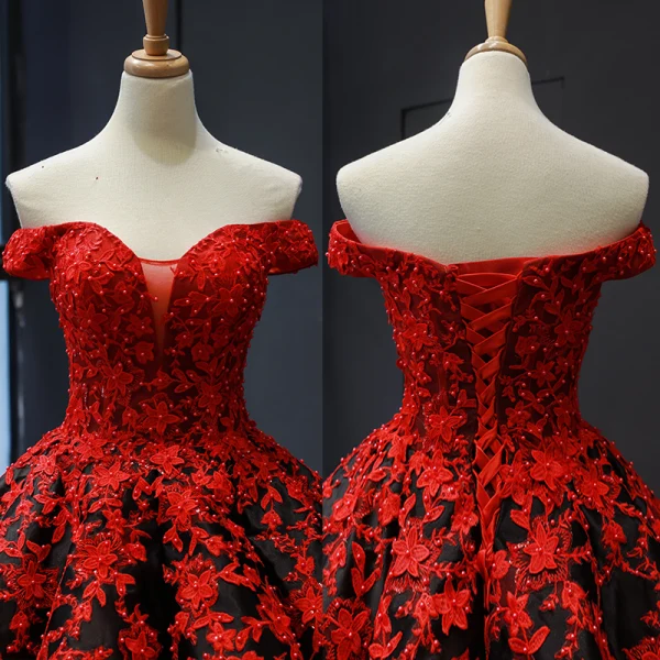 Luxury / Gorgeous Red Black Satin Dancing Prom Dresses 2023 Ball Gown Off-The-Shoulder Short Sleeve Backless Appliques Lace Beading Pearl Floor-Length / Long