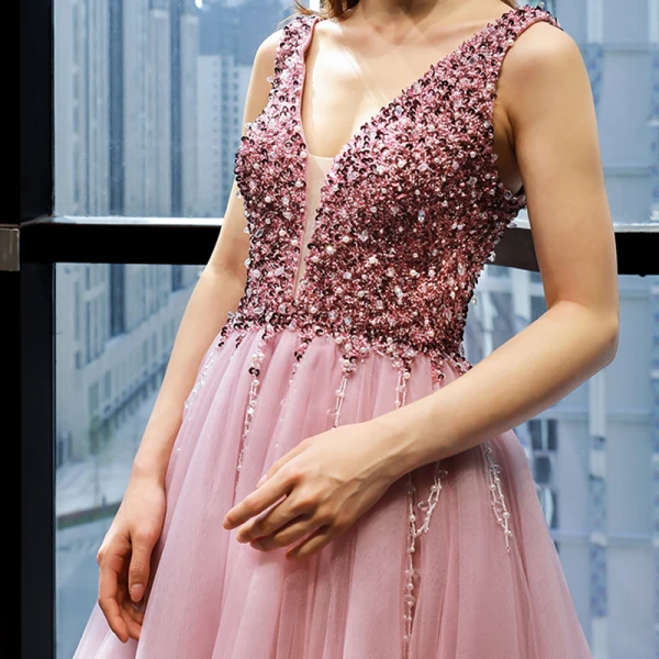 Haut de Gamme Perle Rose Robe De Soirée 2023 Princesse Col v profond Sans Manches Perlage Chapel Train Volants Dos Nu Robe De Ceremonie