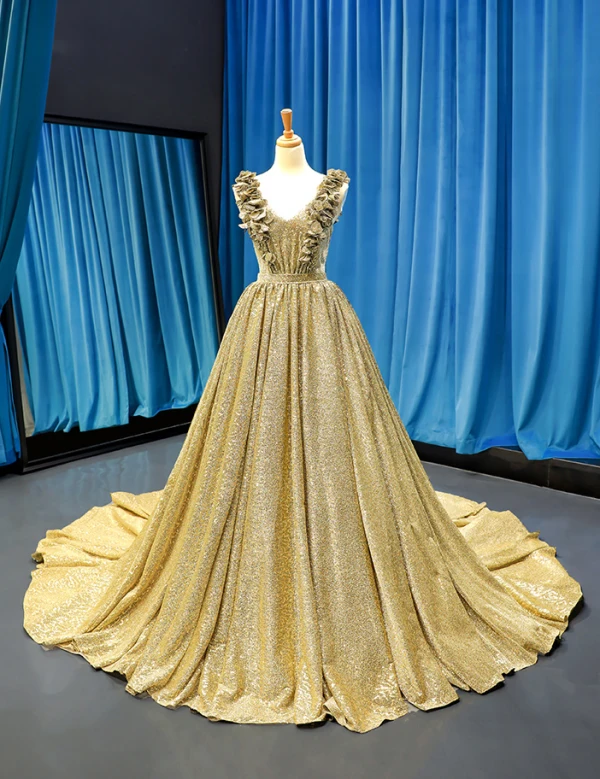Scintillantes Doré Paillettes Robe De Soirée 2023 Princesse V-Cou Sans Manches Tribunal Train Volants Dos Nu Robe De Ceremonie