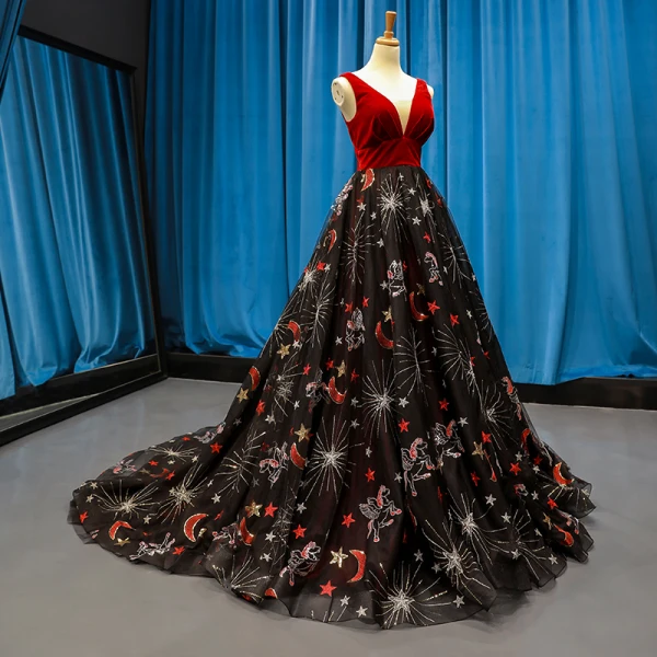 Luxury / Gorgeous Red Black Suede Evening Dresses  2023 A-Line / Princess Deep V-Neck Sleeveless Glitter Appliques Lace Chapel Train Ruffle Backless