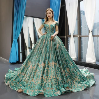 Luxe Champagne Vert Jade Robe De Bal 2023 Robe Boule De L Épaule Manches Courtes Appliques Paillettes Tribunal Train Volants Dos Nu Robe De Ceremonie