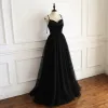 Eleganta Svarta Balklänningar 2019 Prinsessa Spaghettiband Ärmlös Beading Skärp Långa Ruffle Halterneck Formella Klänningar