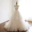 Chic / Belle Champagne Robe De Mariée 2019 Princesse Bretelles Spaghetti Sans Manches Dos Nu Appliques En Dentelle Tribunal Train Volants en Cascade