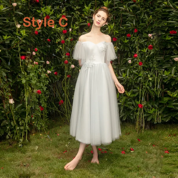 Snygga / Fina Grå Tärnklänningar 2019 Prinsessa Appliqués Spets Korta Ruffle Klänning Till Bröllop