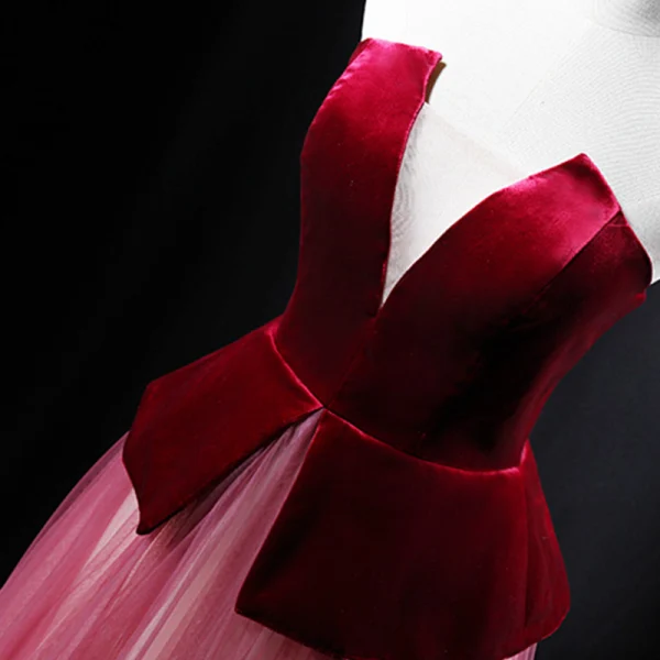 Snygga / Fina Burgundy Gradient-Färg Mocka Aftonklänningar 2018 Prinsessa Axelbandslös Ärmlös Långa Ruffle Halterneck Formella Klänningar
