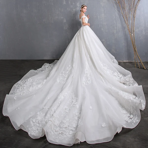 Beste Ivory / Creme Brautkleider / Hochzeitskleider 2019 A Linie Off Shoulder Kurze Ärmel Rückenfreies Applikationen Spitze Perlenstickerei Kathedrale Schleppe