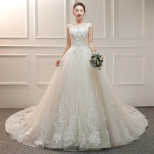 Élégant Ivoire Robe De Mariée 2019 Princesse V Cou Sans Manches Dos Nu Appliques En Dentelle Perlage Glitter Tulle Volants Chapel Train