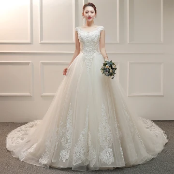 Élégant Ivoire Robe De Mariée 2019 Princesse V Cou Sans Manches Dos Nu Appliques En Dentelle Perlage Glitter Tulle Volants Chapel Train