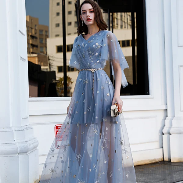 Abordable Bleu Ciel Robe De Soirée 2019 Princesse V-Cou Manches Courtes Appliques En Dentelle Métal Ceinture Longue Volants Dos Nu Robe De Ceremonie