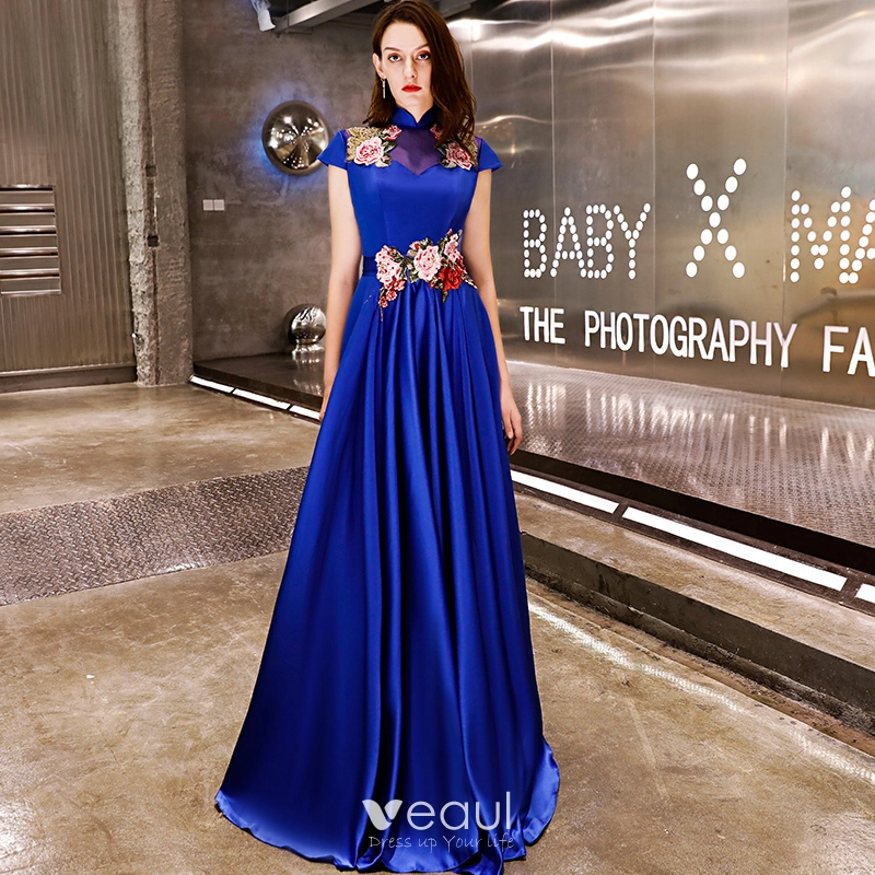 Affordable Chinese style Royal Blue Satin Evening Dresses 2019 A-Line / Princess High Neck Cap Sleeves Appliques Embroidered Floor-Length / Long