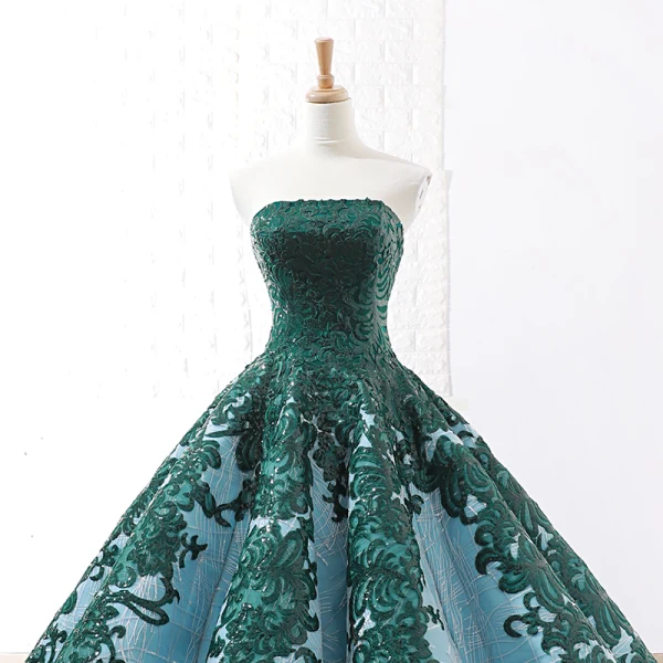 Luxury / Gorgeous Dark Green Red Carpet Evening Dresses 2023 Ball Gown Strapless Sleeveless Appliques Lace Sequins Sweep Train Ruffle Backless Formal Dresses