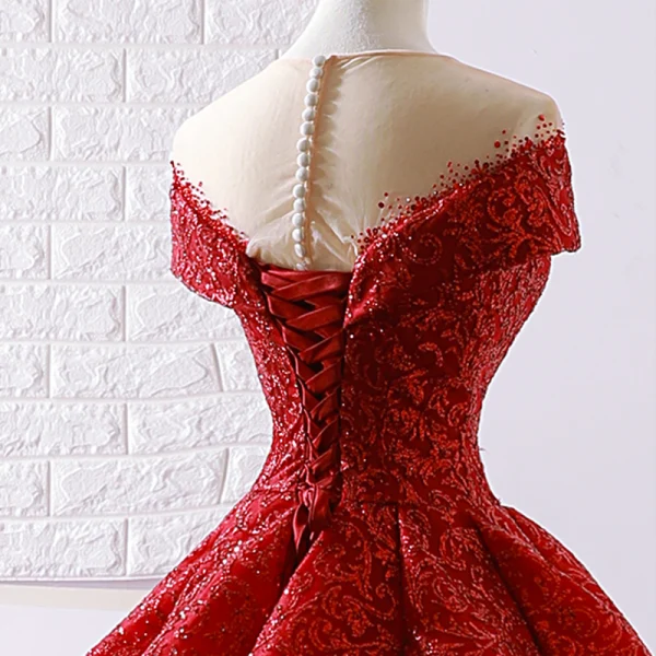 Luxus / Herrlich Rot Durchsichtige Hochzeits Brautkleider / Hochzeitskleider 2023 Ballkleid Rundhalsausschnitt Kurze Ärmel Applikationen Pailletten Sweep / Pinsel Zug Rüschen
