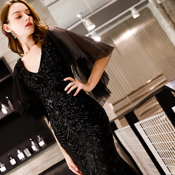 Elegant Black Evening Dresses  2019 Trumpet / Mermaid V-Neck 1/2 Sleeves Glitter Sequins Floor-Length / Long Backless Formal Dresses