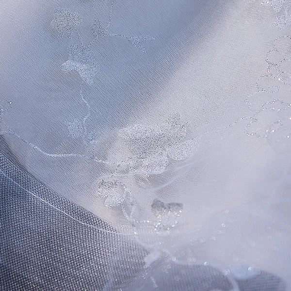 Illusion Ivoire Transparentes La Mariée Robe De Mariée 2020 Princesse Encolure Dégagée Manches Courtes Dos Nu Glitter Tulle Appliques Fleur Perlage Cathedral Train Volants
