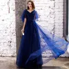 Abordable Bleu Marine Robe De Soirée 2019 Princesse V-Cou Manches Courtes Glitter Paillettes Ceinture Longue Dos Nu Robe De Ceremonie