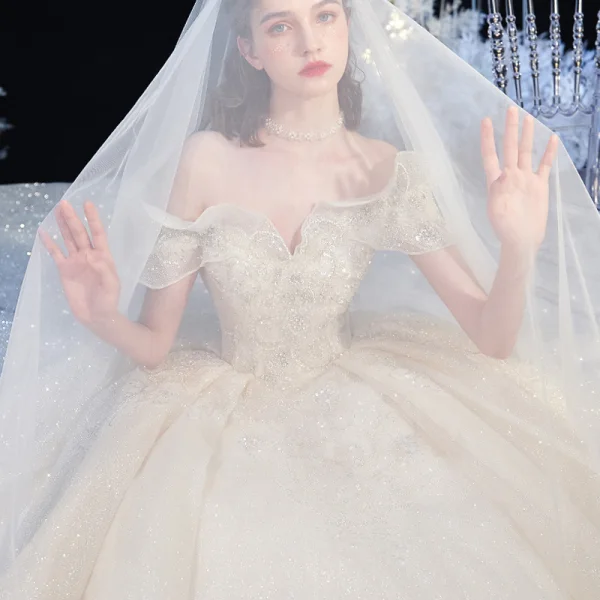 Luxe Champagne Bruids Trouwjurken 2020 Baljurk Uit De Schouder Korte Mouwen Ruglooze Glans Tule Kralen Cathedral Train Ruche