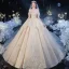 Mooie / Prachtige Champagne Bruids Trouwjurken 2020 Baljurk Uit De Schouder Korte Mouwen Ruglooze Glans Tule Appliques Kant Kralen Cathedral Train Ruche