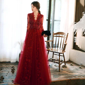 Mode Rouge Robe De Soirée 2020 Princesse V Cou Transparentes Manches Longues Feuille Appliques En Dentelle Perlage Longue Volants Dos Nu Robe De Ceremonie