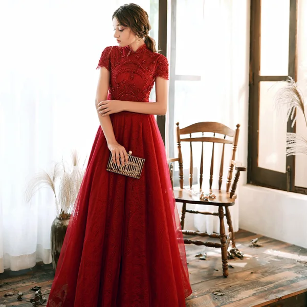 Vintage / Originale Rouge Dentelle Robe De Soirée 2020 Princesse Col Haut Manches Courtes Paillettes Perlage Longue Volants Dos Nu Noeud Robe De Ceremonie