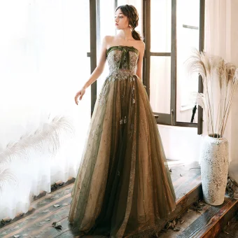 Chic Belle Vert Trèfle Robe De Soirée 2020 Princesse Bustier Sans Manches Appliques Paillettes Glitter Tulle Longue Volants Dos Nu Robe De Ceremonie