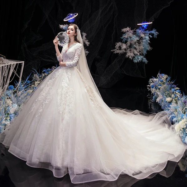 Modeste Ivoire La Mariée Robe De Mariée 2020 Robe Boule V-Cou 3/4 Manches Appliques En Dentelle Perlage Perle Cathedral Train Volants