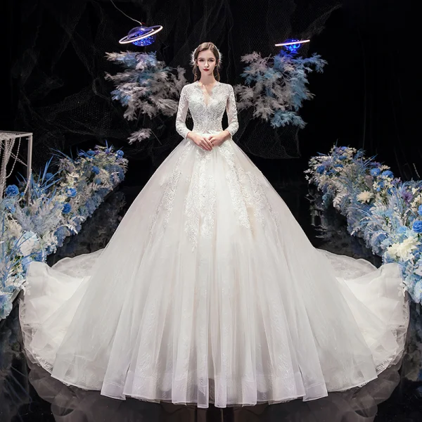 Modeste Ivoire La Mariée Robe De Mariée 2020 Robe Boule V-Cou 3/4 Manches Appliques En Dentelle Perlage Perle Cathedral Train Volants