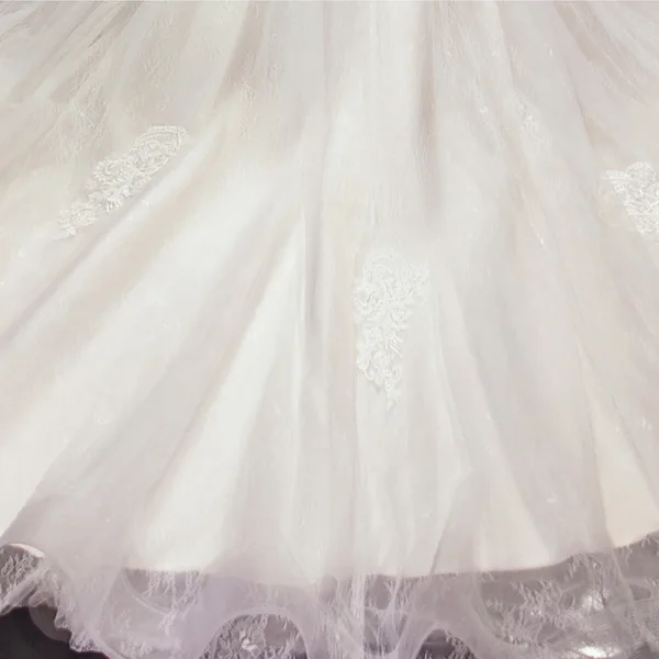 Modeste Ivoire La Mariée Robe De Mariée 2020 Robe Boule V-Cou 3/4 Manches Appliques En Dentelle Perlage Perle Cathedral Train Volants