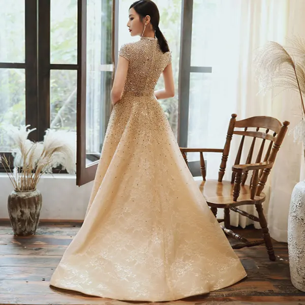 Vintage / Retro Gold Evening Dresses  2020 A-Line / Princess High Neck Short Sleeve Handmade  Beading Sweep Train Ruffle Formal Dresses