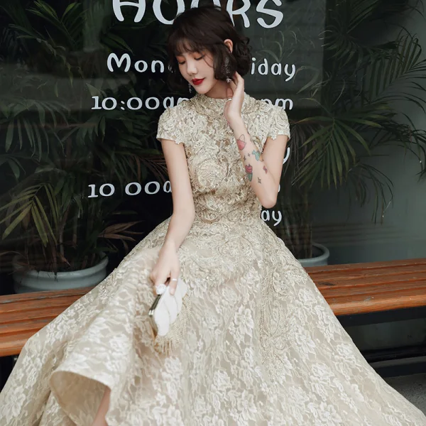 Vintage / Retro Gold Flower Lace Dancing Prom Dresses 2020 A-Line / Princess High Neck Short Sleeve Beading Asymmetrical Ruffle Formal Dresses