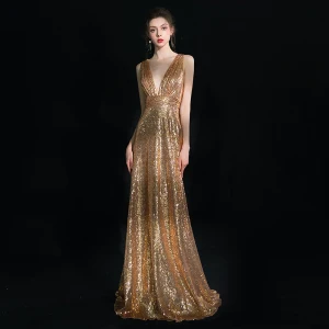 Glittrande Guld Aftonklänningar 2019 Slida Fit Djup V Hals Ärmlös Glittriga Glitter Paljetter Långa Ruffle Halterneck Formella Klänningar