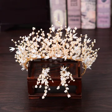 Charmant Goud Bruidssieraden 2020 Metaal Kralen Parel Bloem Oorbellen Tiara Bruids Accessoires