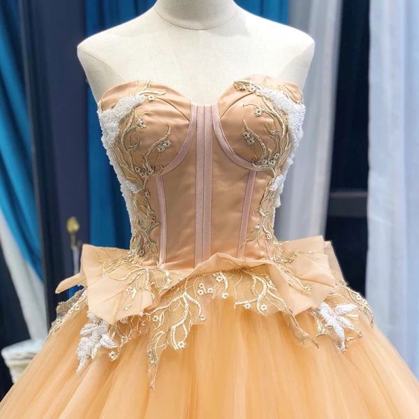High-end Champagne Dancing Ballkjoler 2023 Ballkjole Kjæreste Uten Ermer Appliques Blonder Beading Lange Buste Ryggløse Formelle Kjoler