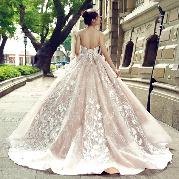 High End Weiß Brautkleider / Hochzeitskleider 2023 Ballkleid Off Shoulder Kurze Ärmel Rückenfreies Applikationen Spitze Sweep / Pinsel Zug Rüschen