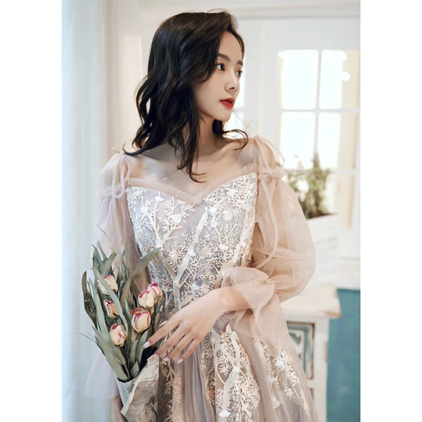 Romantique Champagne Robe De Soirée 2020 Princesse De l'épaule Gonflée Manches Longues Appliques En Dentelle Longue Volants Dos Nu Robe De Ceremonie