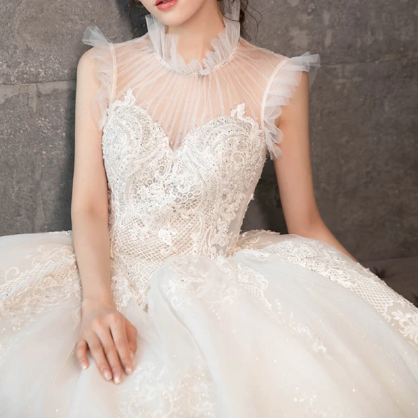 Vintage / Retro Champagne See-through Bridal Wedding Dresses 2020 Ball Gown High Neck Sleeveless Appliques Lace Glitter Tulle Beading Cathedral Train Ruffle