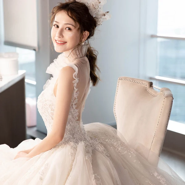 Vintage / Retro Champagne See-through Bridal Wedding Dresses 2020 Ball Gown High Neck Sleeveless Appliques Lace Glitter Tulle Beading Cathedral Train Ruffle