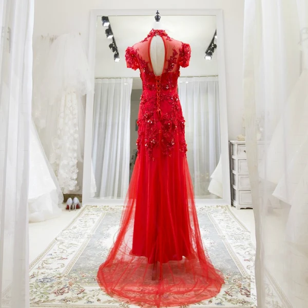 Style Chinois Rouge Transparentes Robe De Soirée 2018 Princesse Col Haut Manches Courtes Appliques En Dentelle Perlage Train De Balayage Volants Dos Nu Robe De Ceremonie