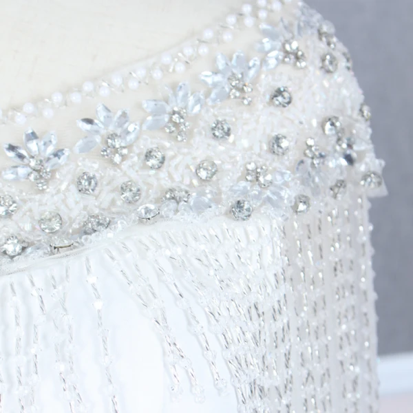 Haut de Gamme Blanche Robe De Soirée 2020 Trompette / Sirène Encolure Carrée Manches Longues Faux Diamant Perlage Gland Train De Balayage Robe De Ceremonie