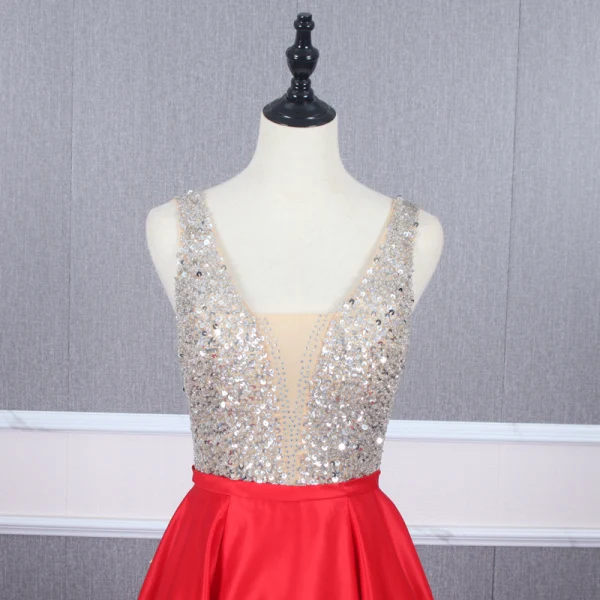 Sexy Rouge Satin Robe De Soirée 2020 Princesse Transparentes Col v profond Sans Manches Paillettes Perlage Longue Volants Dos Nu Robe De Ceremonie