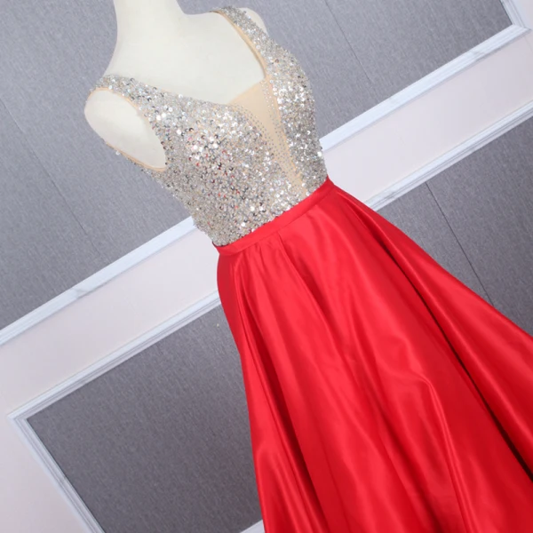 Sexy Rouge Satin Robe De Soirée 2020 Princesse Transparentes Col v profond Sans Manches Paillettes Perlage Longue Volants Dos Nu Robe De Ceremonie