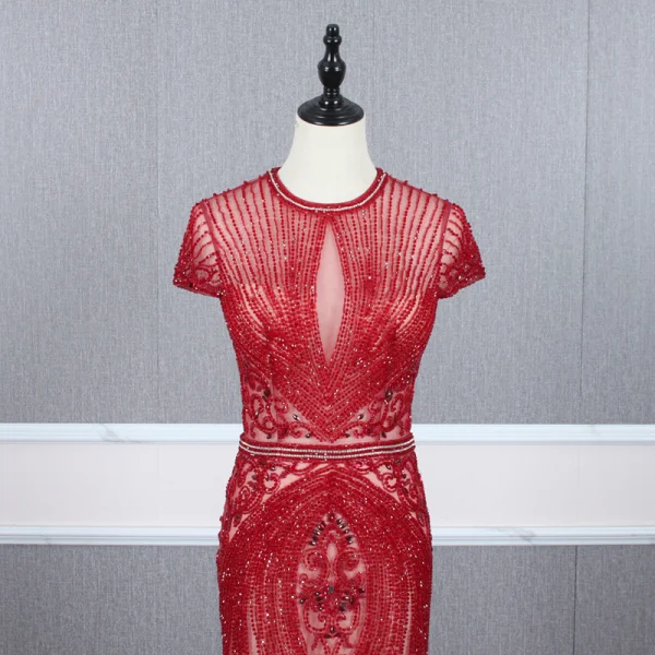 Luxe Rouge Transparentes Robe De Soirée 2020 Trompette / Sirène Col Haut Manches Courtes Faux Diamant Perlage Train De Balayage Volants Robe De Ceremonie