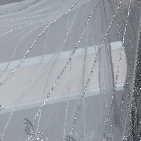 High End Silber Durchsichtige Abendkleider 2020 Meerjungfrau Rundhalsausschnitt Glockenhülsen Handgefertigt Perlenstickerei Sweep / Pinsel Zug Festliche Kleider