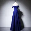 Elegante Königliches Blau Satin Abendkleider 2020 A Linie Durchsichtige Rundhalsausschnitt Kurze Ärmel Perlenstickerei Lange Rüschen Rückenfreies Festliche Kleider