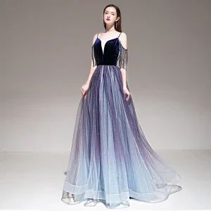 Elegant Purple Gradient Farge Selskapskjoler 2020 Prinsesse Spaghettistropper Korte Ermer Beading Dusk Glitter Tyll Lange Buste Ryggløse Formelle Kjoler