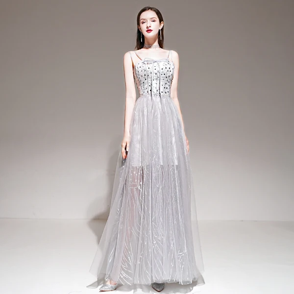 Élégant Gris Été Robe De Soirée 2020 Princesse Bretelles Spaghetti Sans Manches Perlage Appliques En Dentelle Longue Volants Dos Nu Robe De Ceremonie