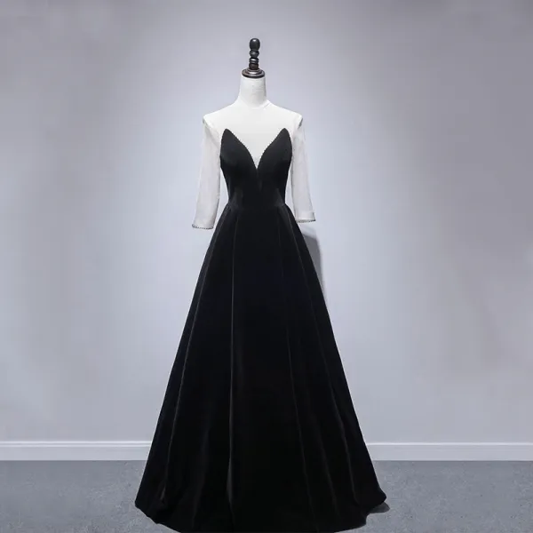 Modest / Simple Black Velour Winter Evening Dresses  2020 A-Line / Princess See-through Scoop Neck Long Sleeve Beading Floor-Length / Long Ruffle Backless Formal Dresses